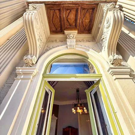 아파트 Count Andrassy Luxurious