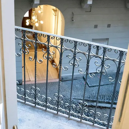 Count Andrassy Luxurious Lejlighed Budapest