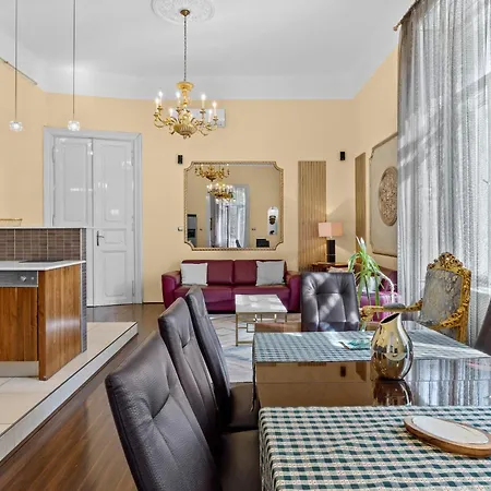 Count Andrassy Luxurious * Budapest